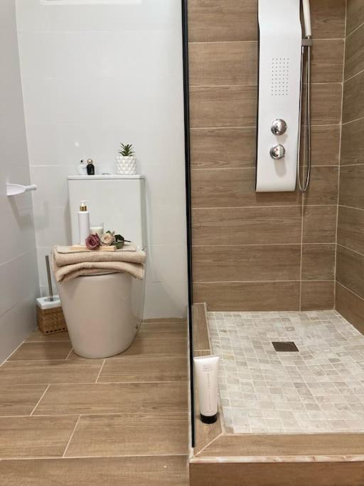 Coqueto Apartamento De Playa Con Piscina Y Terraza บาเลนเซีย ภายนอก รูปภาพ
